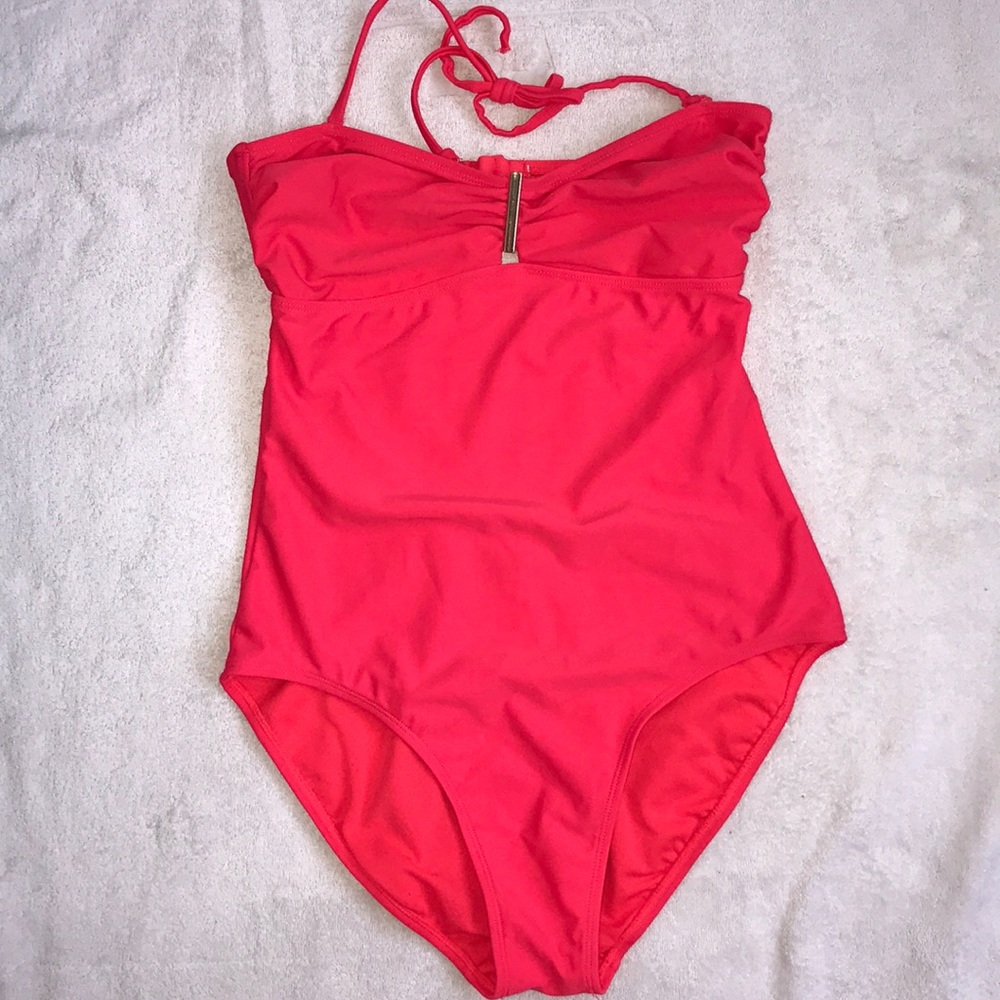 ***$6/3 items Old Navy swimsuit
